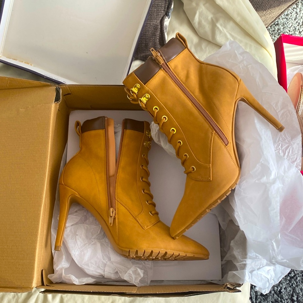 Women boots